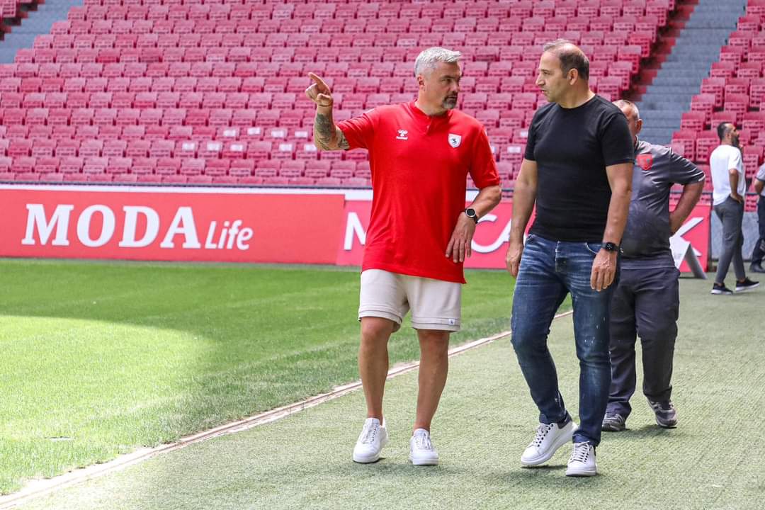 Thomas Reis, Samsun 19 Mayıs Stadı, Samsunspor Nuri Asan Tesisleri ve Samsunspor altyapı tesislerini gezdi. Alman çalıştırıcı tesislere tam not verdi. 